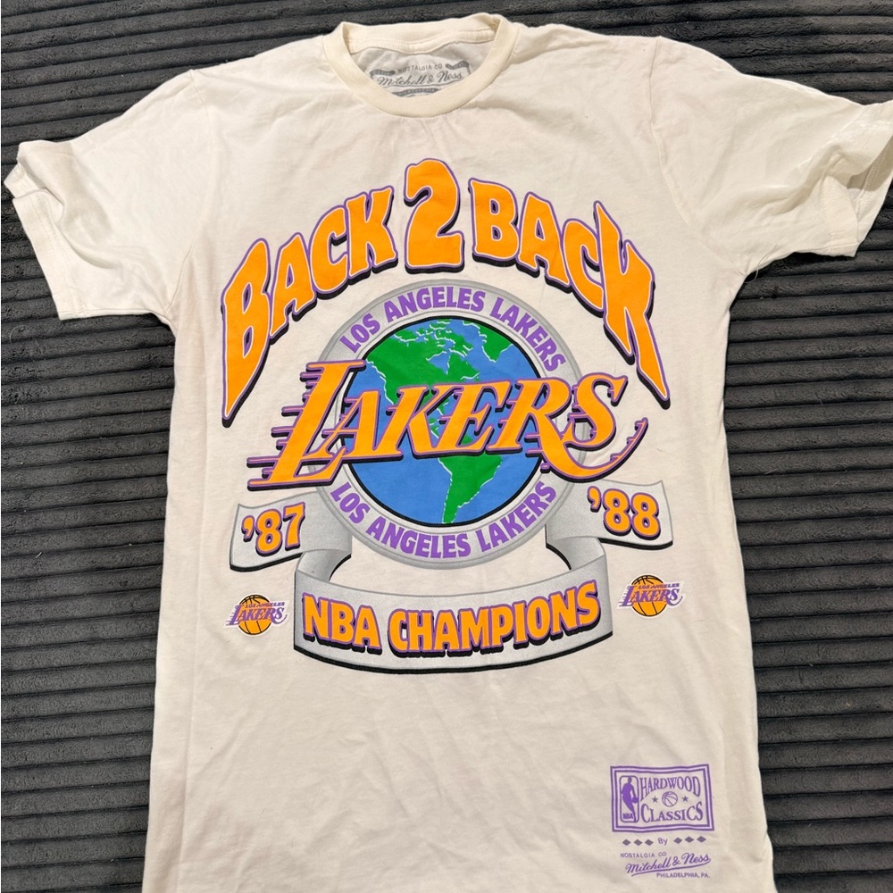 Mitchell & Ness Cream Graphic Tee